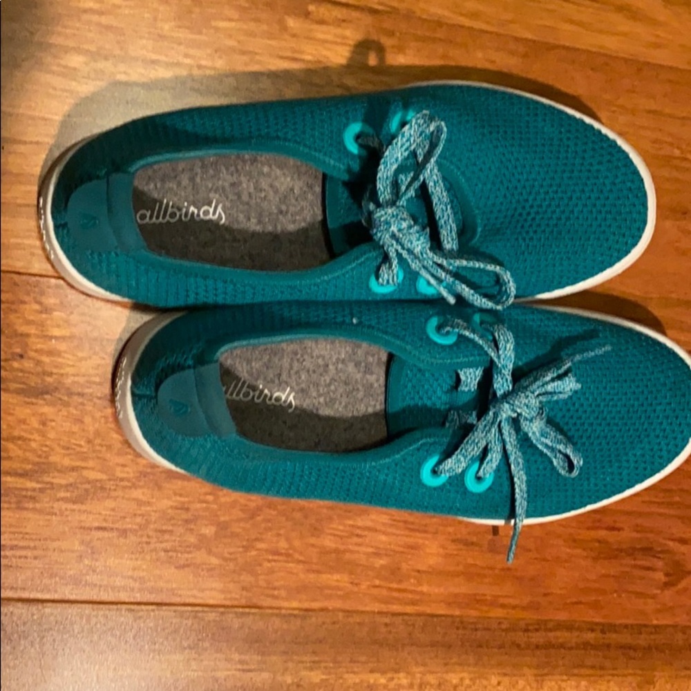 Allbirds tree runners- hardly worn!